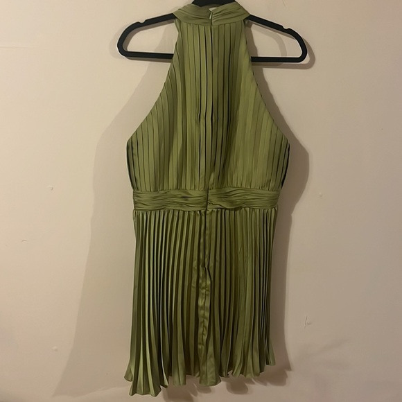 NWT Mac Duggal Pleated Halter Neck Mini Dress in Apple Green - Picture 9 of 14